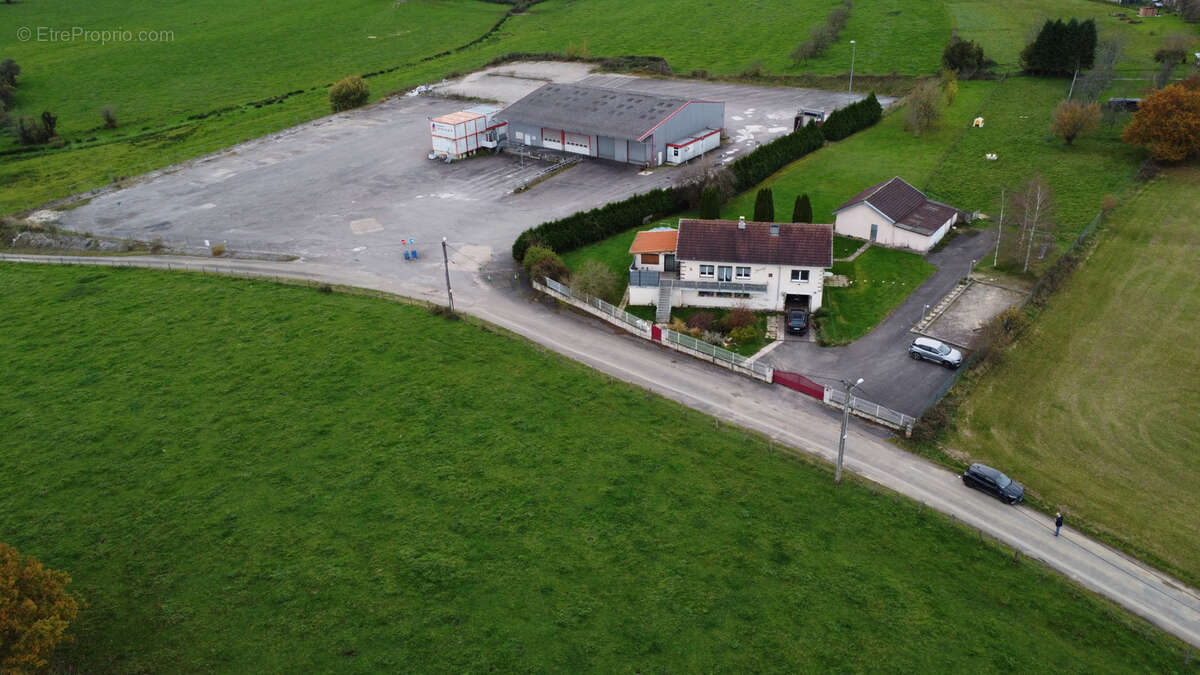 Commerce à FROTEY-LES-LURE