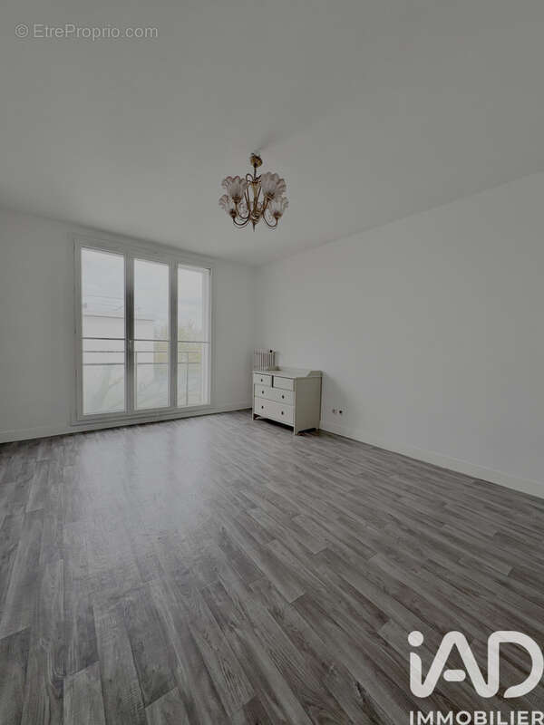 Photo 2 - Appartement à RUEIL-MALMAISON