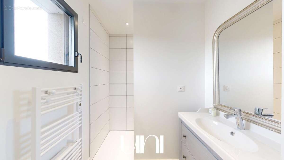 Maison à BRETTEVILLE-L'ORGUEILLEUSE