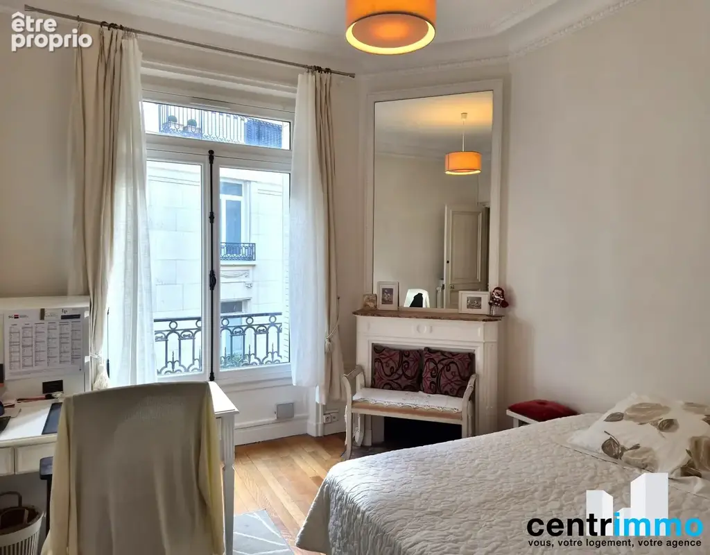 Paris 8 Appartement de Standing Chambre 2 centrimmo