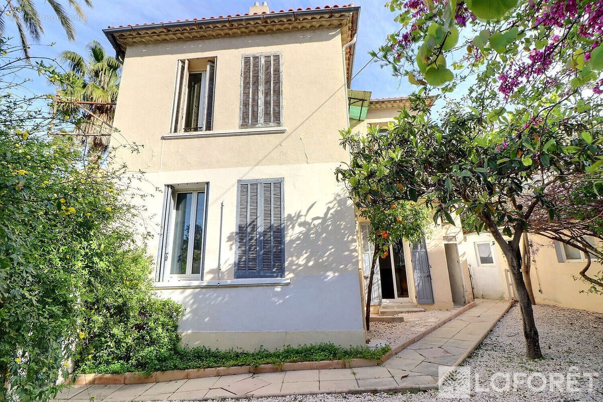 Centre ville hyeres maison avec  jardin - photo 10