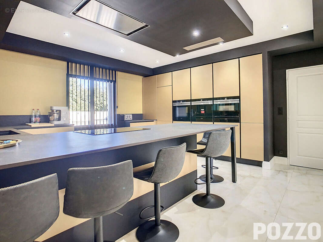Maison récente de 276 m² à Coudeville Sur Mer (50290) - photo 4