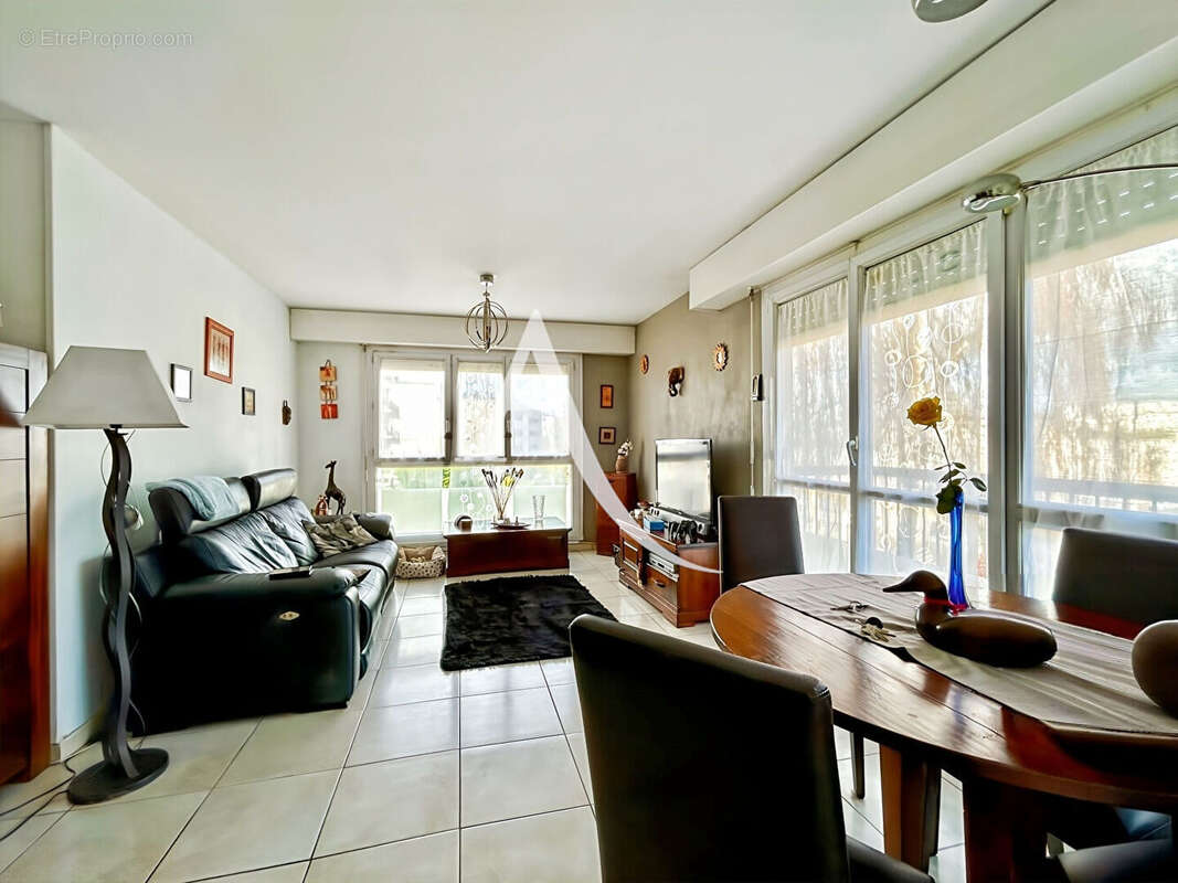 Appartement Bois D Arcy 4 pièce(s) 89.7 m2 - photo 2