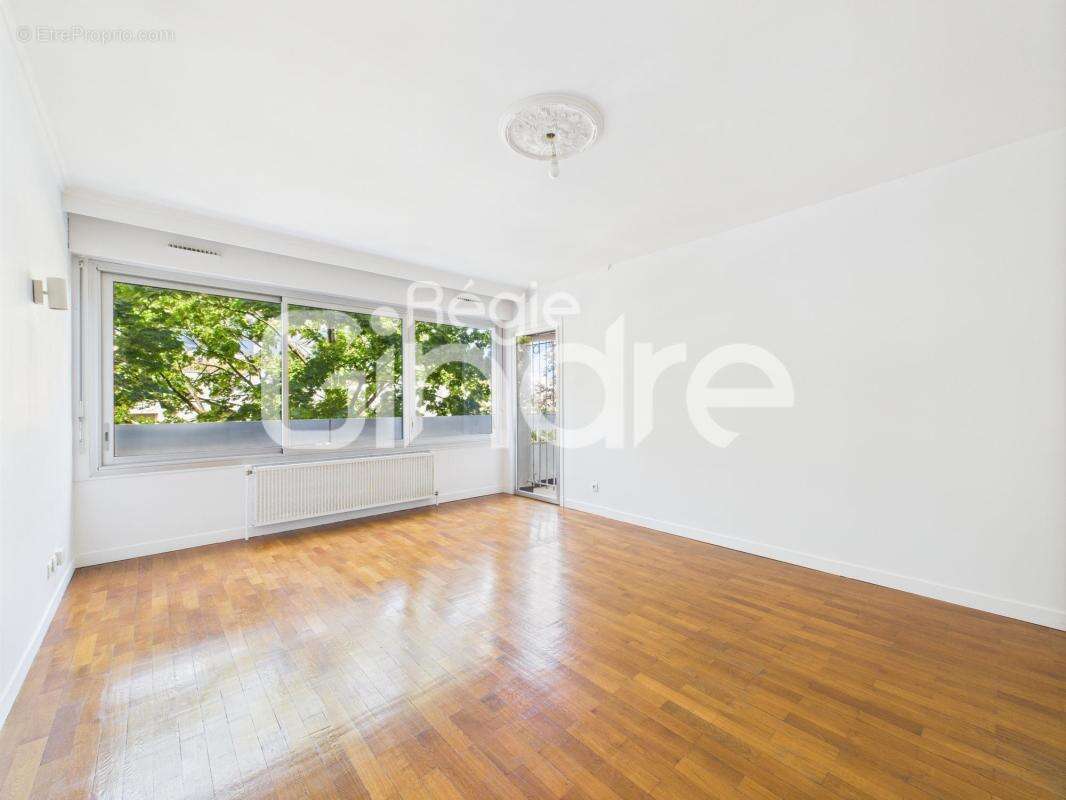 Appartement à LYON-8E