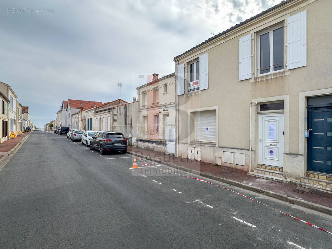 Appartement à FOURAS