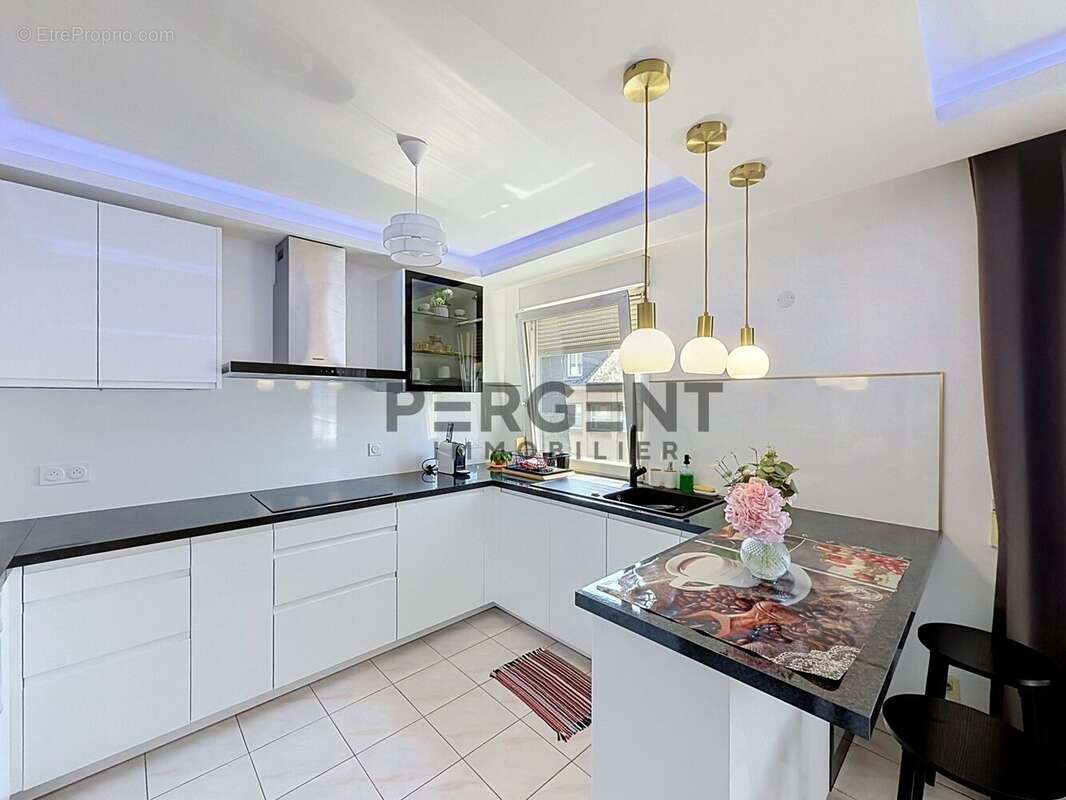 Appartement 80 m² à Charleville-Mezieres  - photo 6