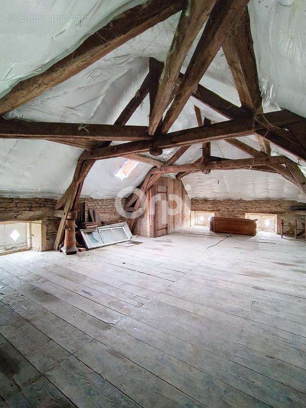 Maison à SAINT-BLIN