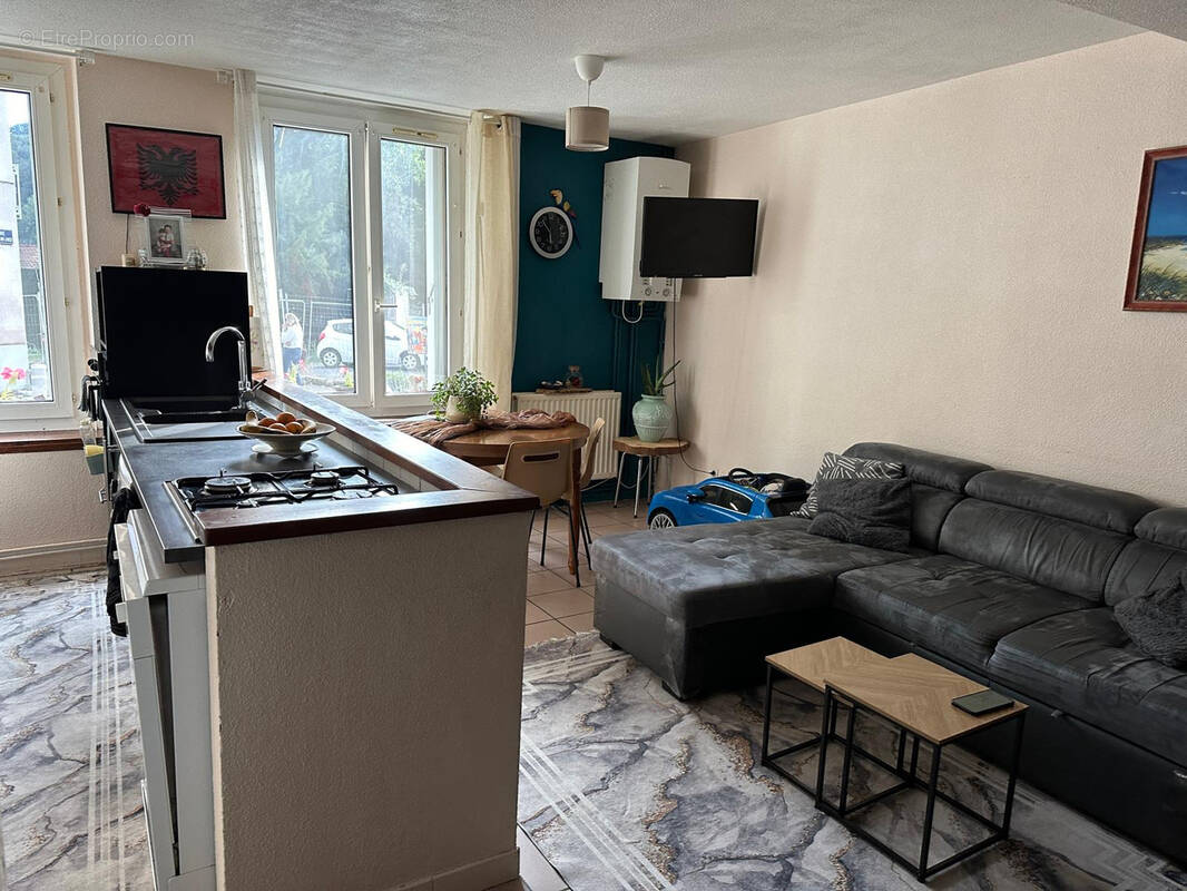 Appartement à LA FOUILLOUSE