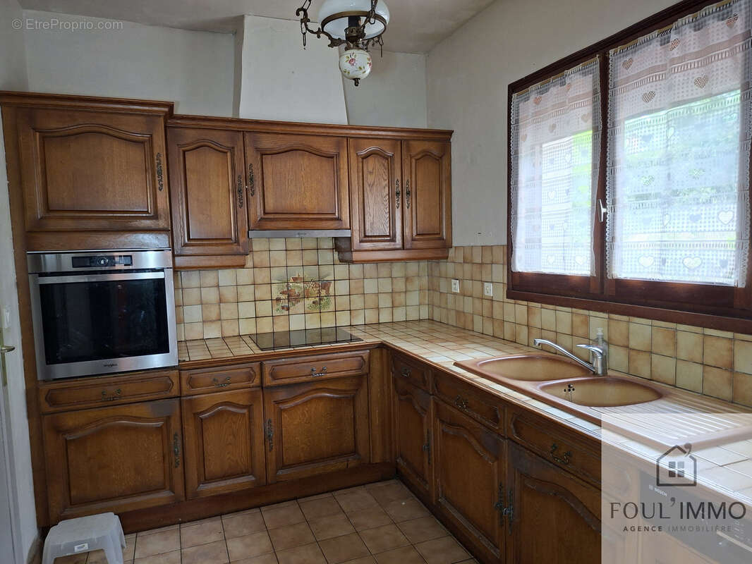 Exclusivite foulayronnes : maison t 5 avec jardin. a rafraichir - photo 4
