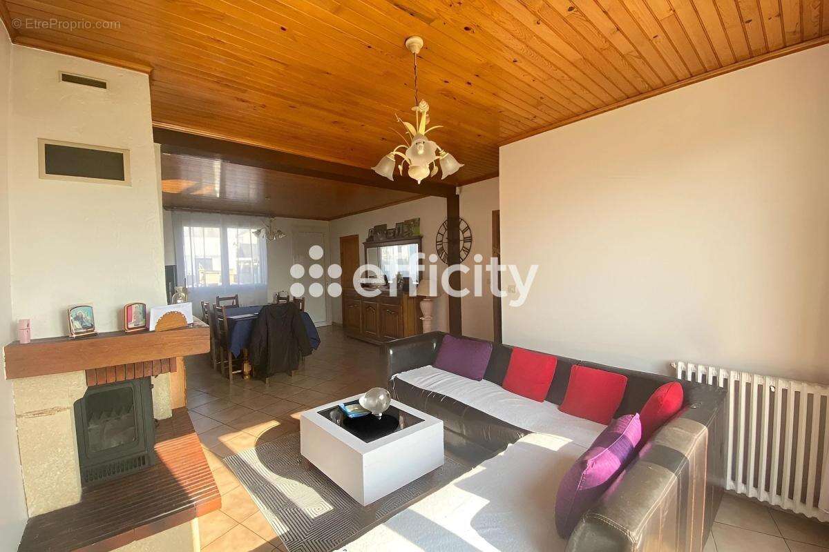 Maison à GOUSSAINVILLE