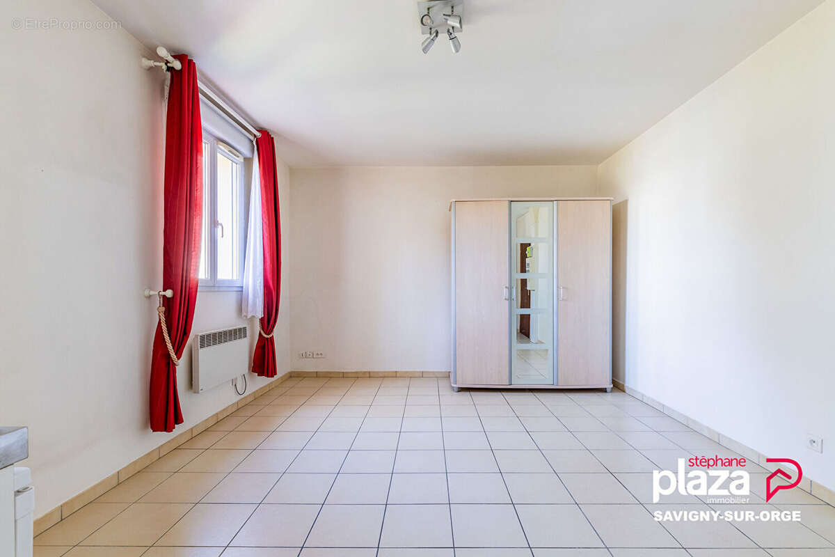 Appartement à SAVIGNY-SUR-ORGE