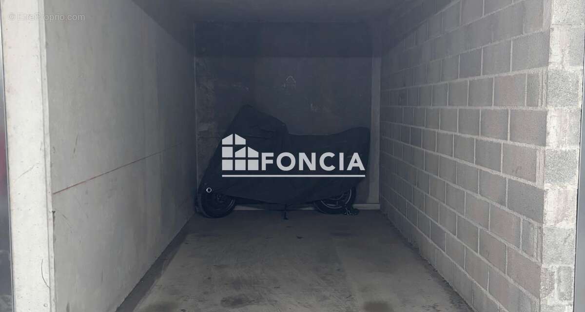 Appartement à SAINT-LAURENT-DU-VAR