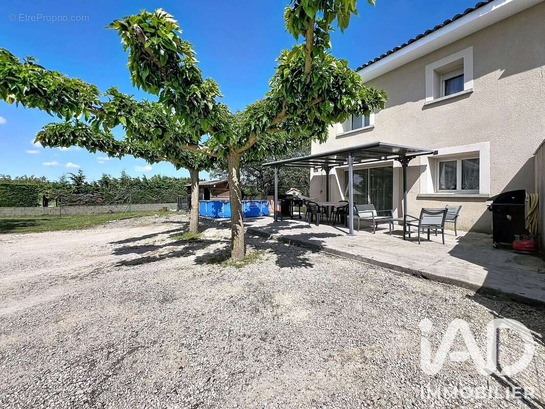 Photo 2 - Maison à LUZINAY