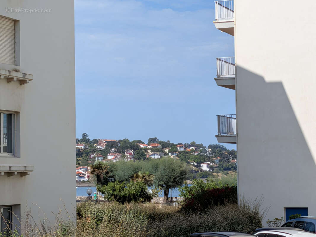 T1 bis de 32 m2 avec terrasse, aperçu océan et cave - photo 9