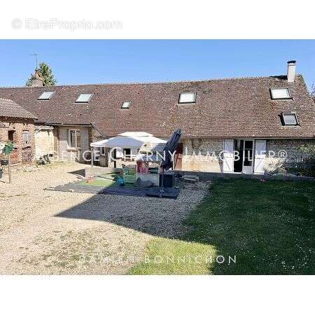 Maison à LES ORMES