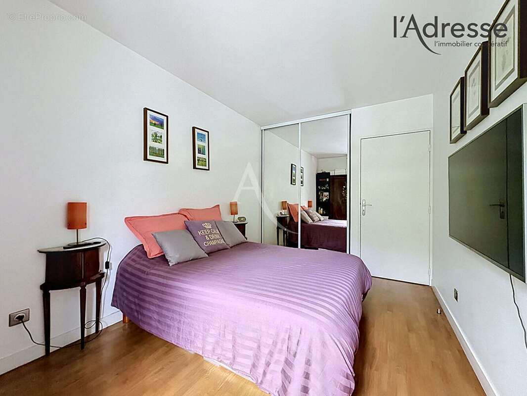 Appartement à COURBEVOIE