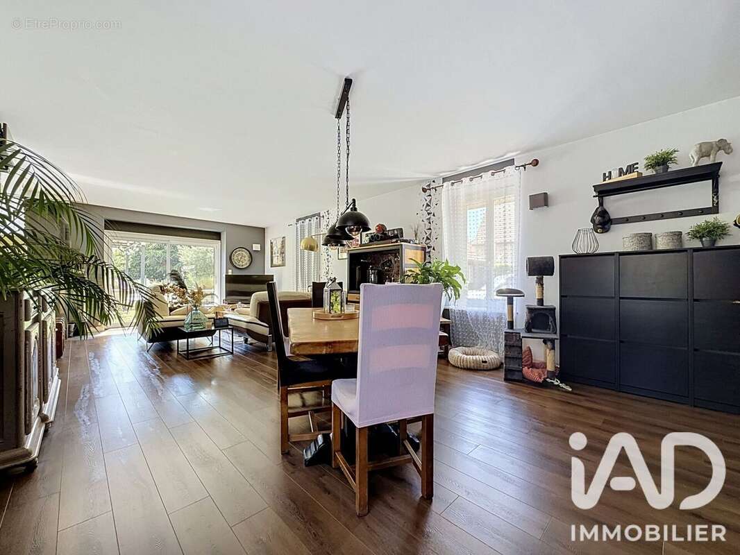 Maison 144 m² à Flammerans  - photo 3