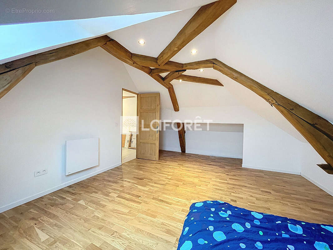 Appartement à MENNECY