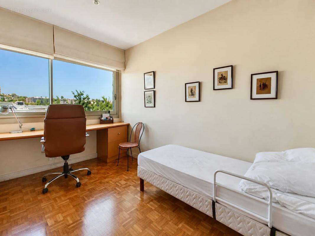 T5 150 m² - Dernier étage - Saint-Giniez / Prado - Marseille 8e - photo 7