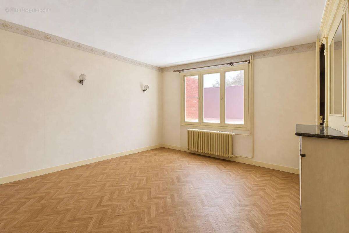 Maison plain pied dans secteur très prisé !! - photo 8