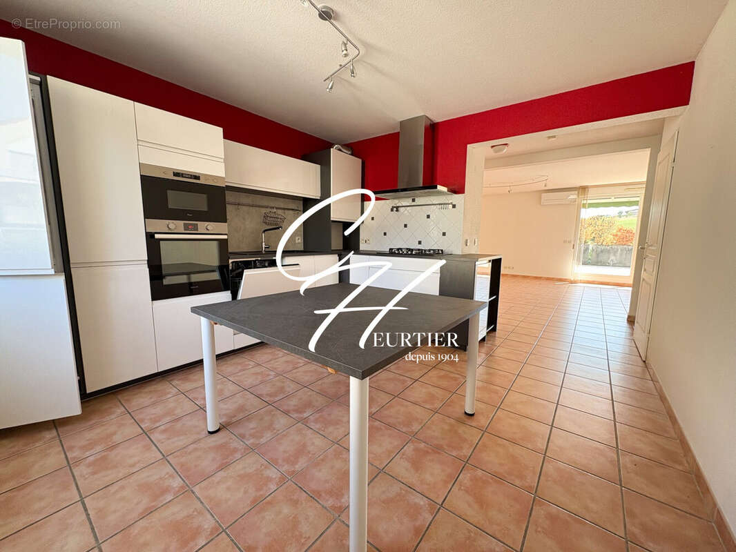 Appartement 99 m² à Voiron  - photo 5