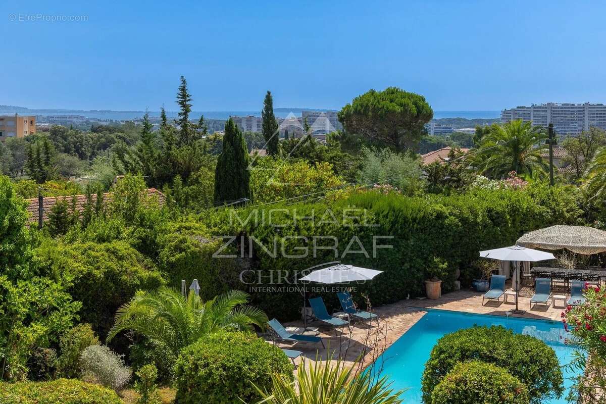 Proche Cannes - Villa Belle époque - Vue mer - Mandelieu la Napoule. - photo 2