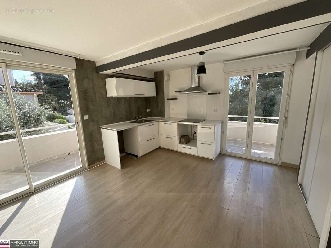 Appartement à BOUJAN-SUR-LIBRON