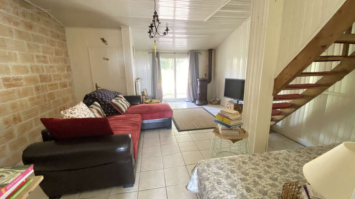 Maison à SAINT-FORT-SUR-GIRONDE