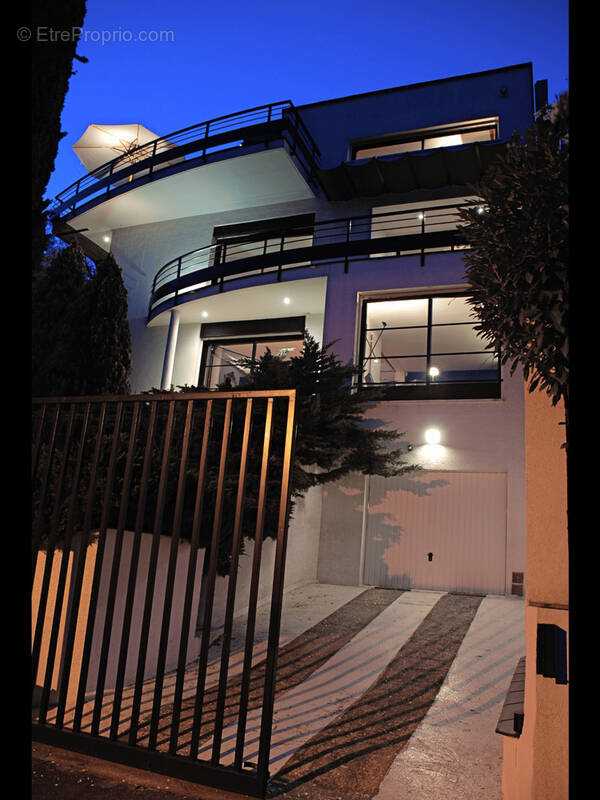 Photo 1 - Maison à LE PLESSIS-ROBINSON