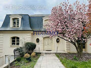 Maison à CHENNEVIERES-SUR-MARNE