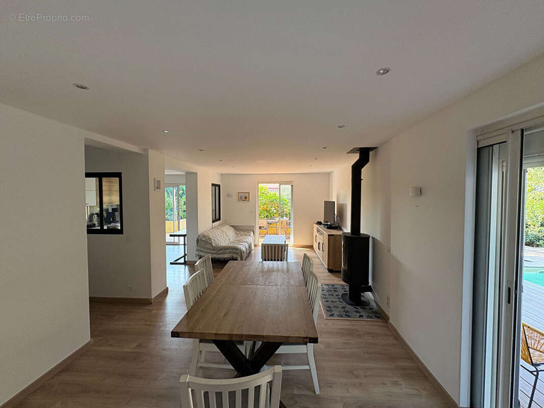 Maison à SAUSSET-LES-PINS