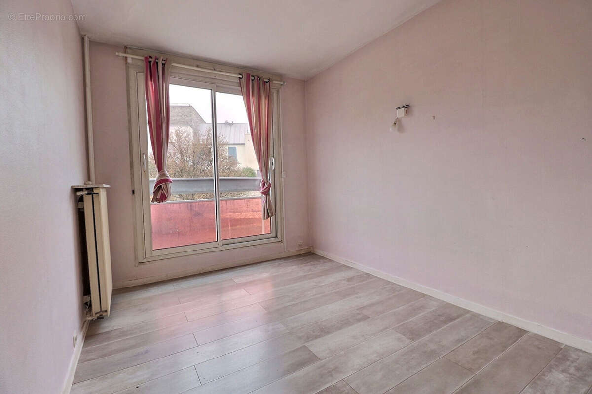Appartement à MAREIL-MARLY