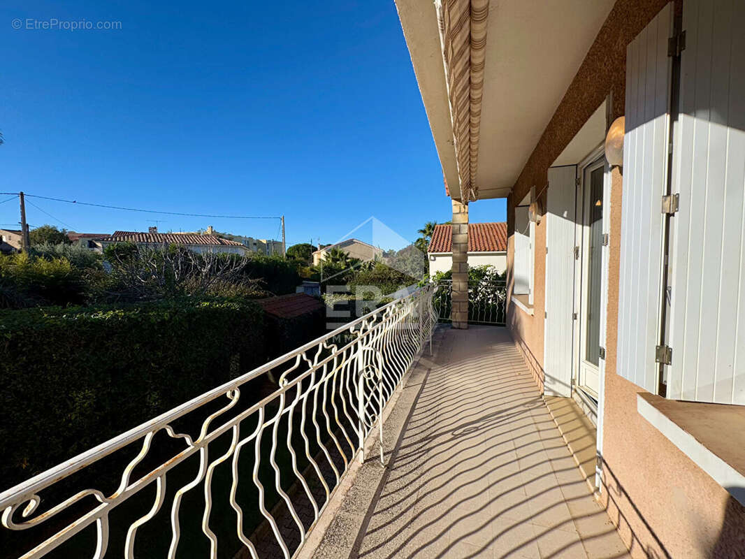 Maison à SIX-FOURS-LES-PLAGES
