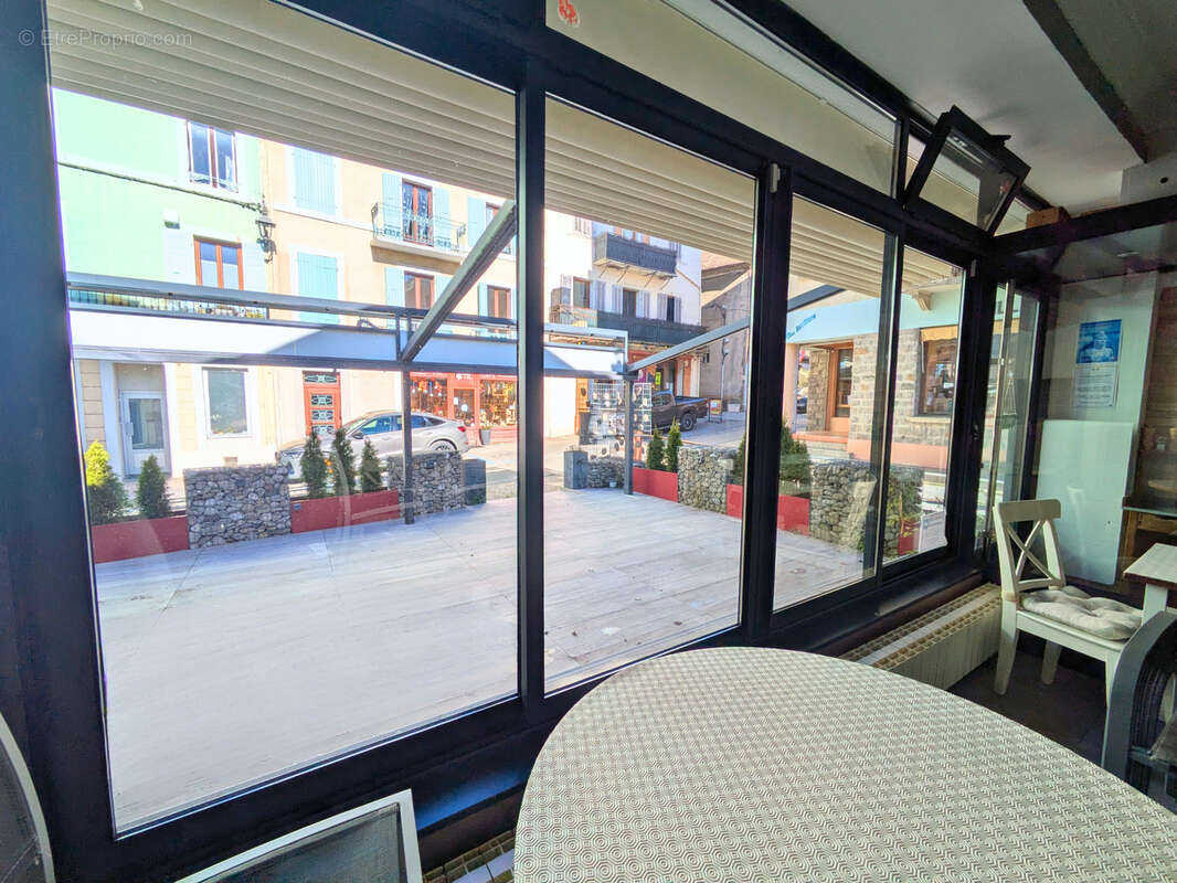 Commerce à SAINT-BONNET-EN-CHAMPSAUR