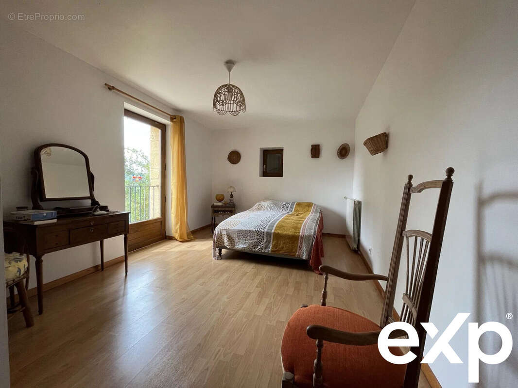 Maison à COUX-ET-BIGAROQUE