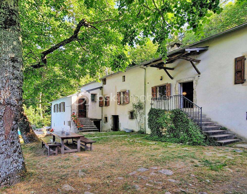 Maison à SAINT-JEAN-DU-BRUEL