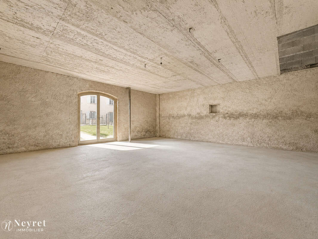 Gleizé   maison de caractère à aménager   122 m2   jardin privatif - photo 3