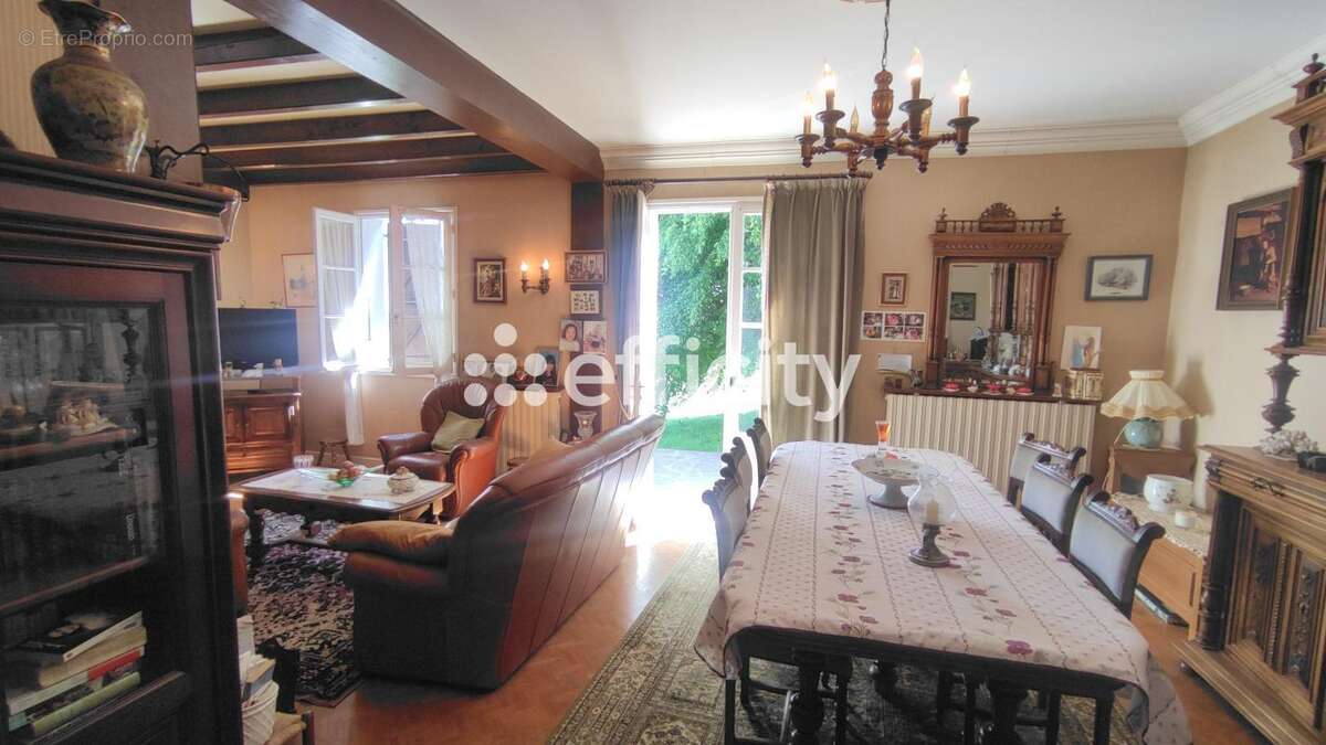 Maison 112 m² à Saint-Bonnet-L'enfantier  - photo 10