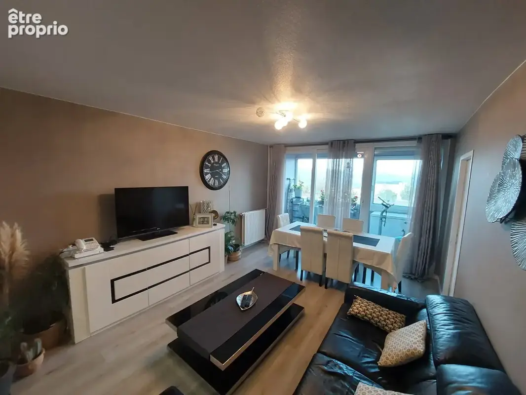 Appartement à SAINT-ETIENNE