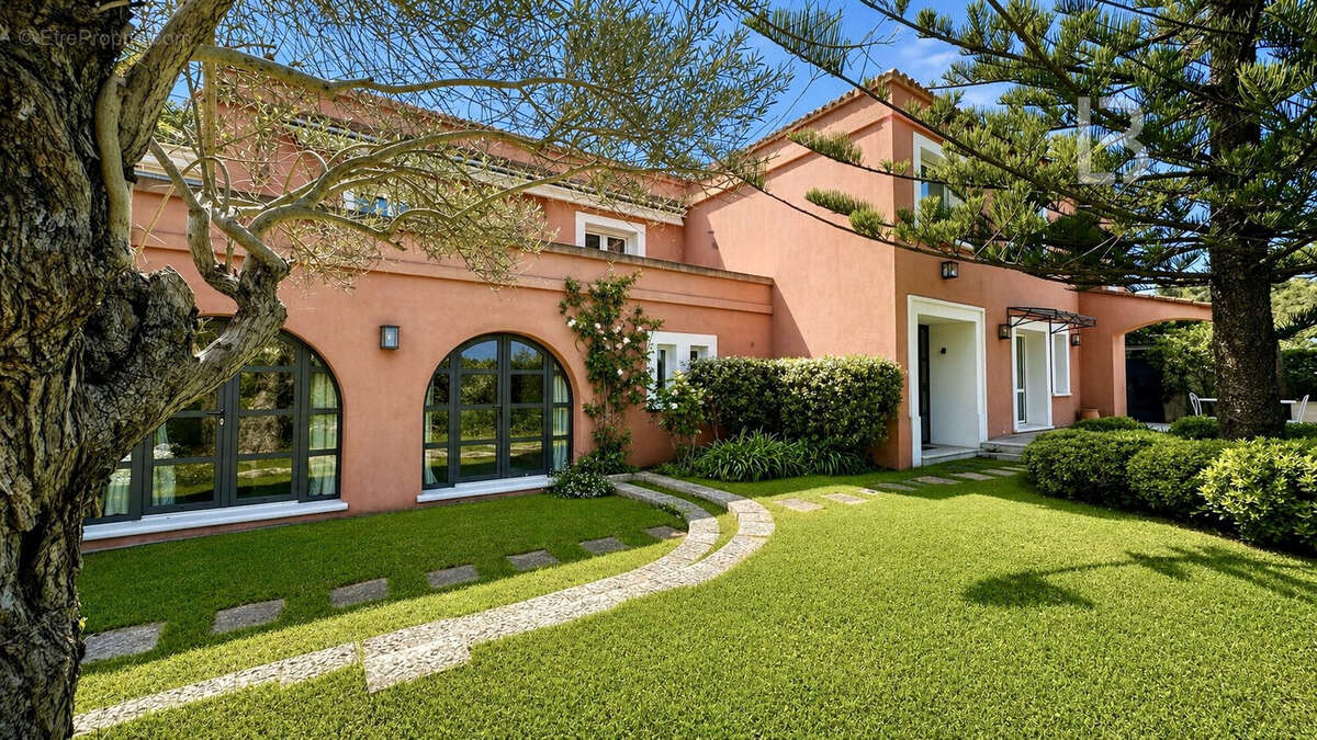 Maison à CANNES