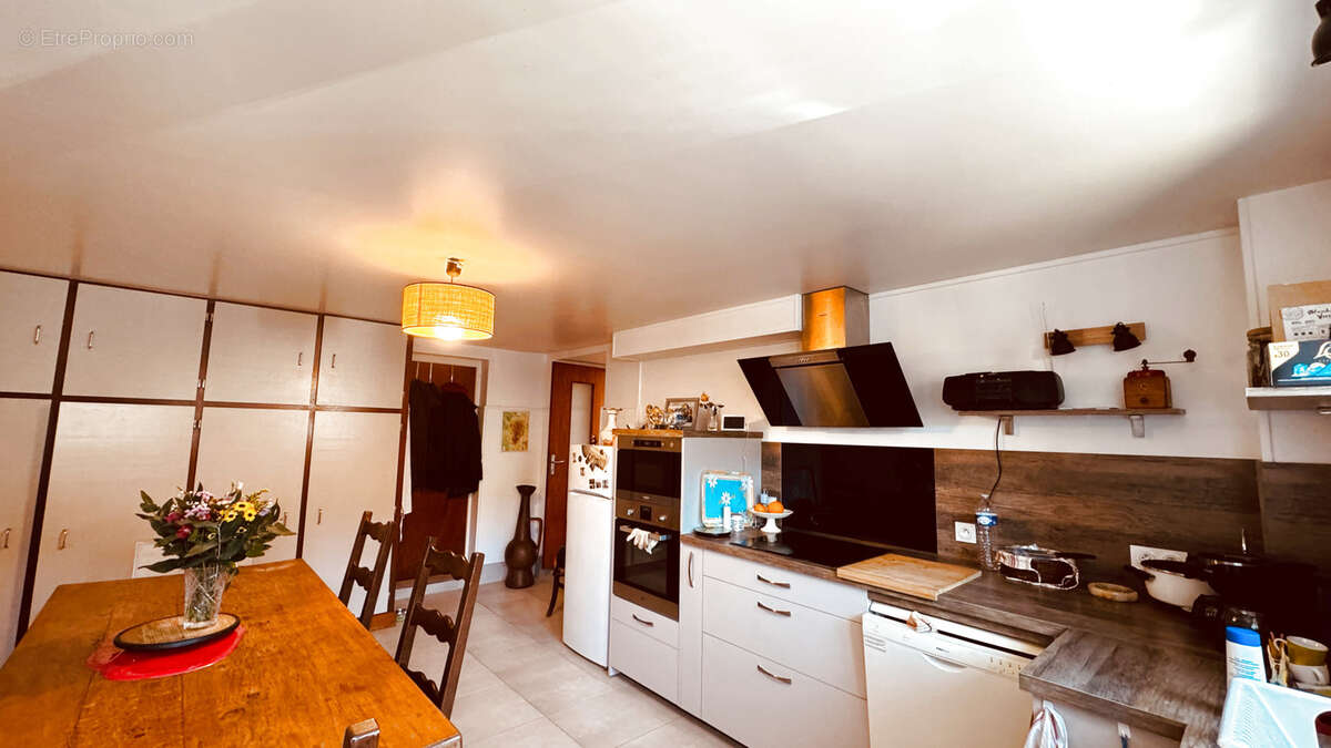 Longère bourguignonne située dans le secteur d' ISLAND au prix de 246 100 €. - photo 7