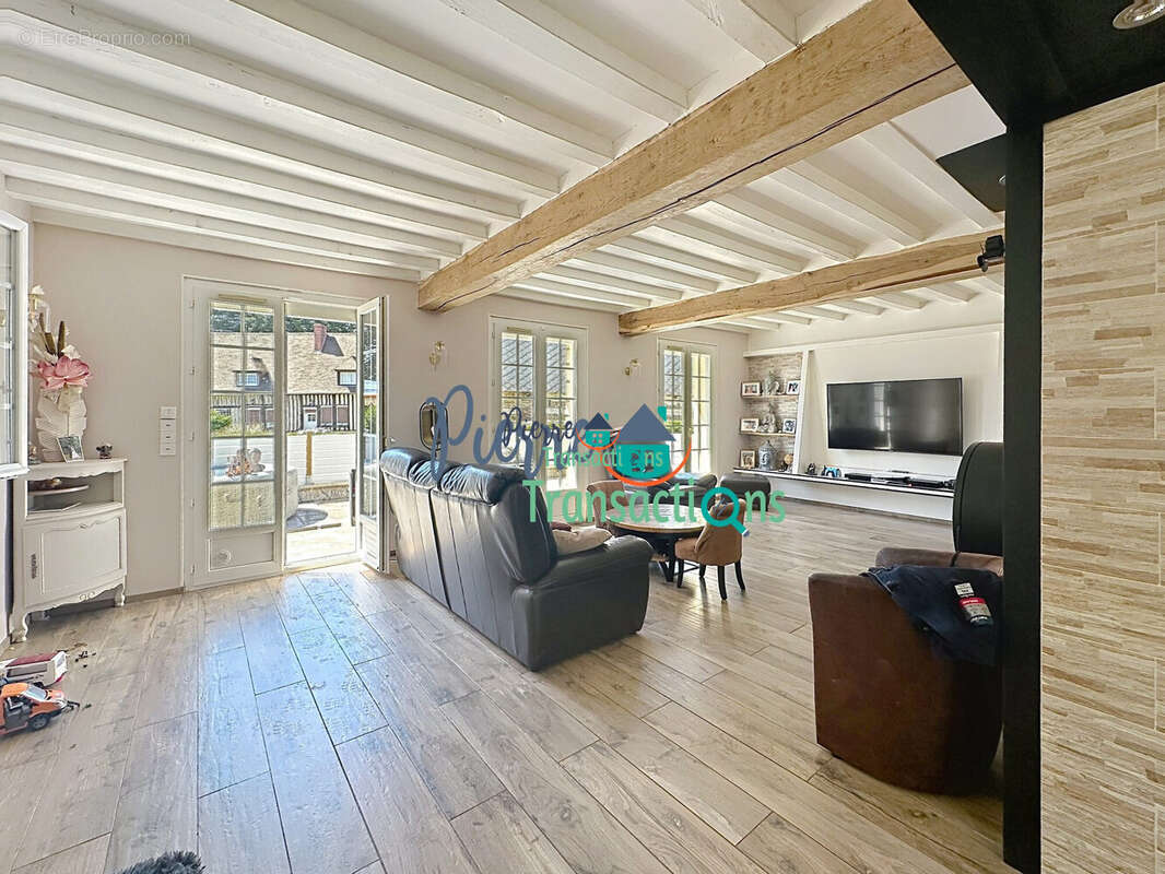 Maison à ALLOUVILLE-BELLEFOSSE