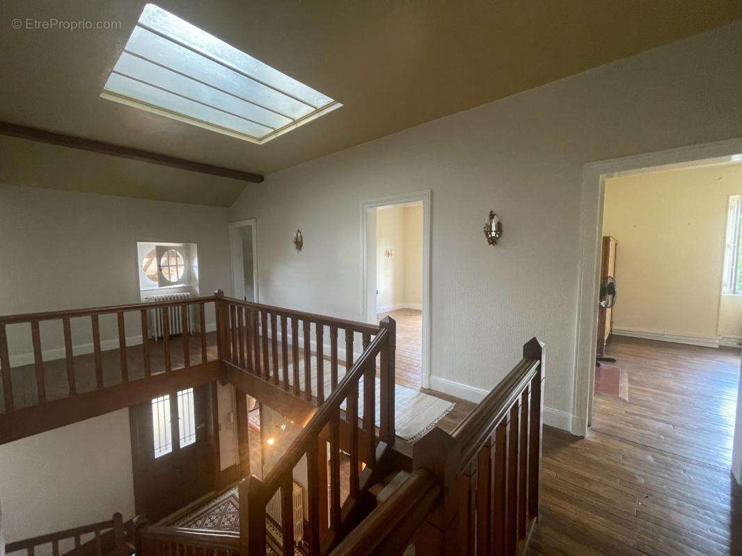 Très Belle maison de caractère  dans parc de 26900 m2 - photo 20