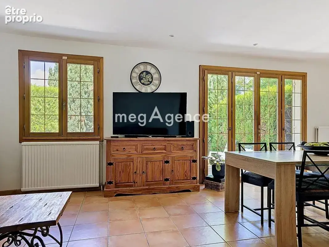 Maison familiale sans travaux 5 chambres sous sol et jardin - photo 2