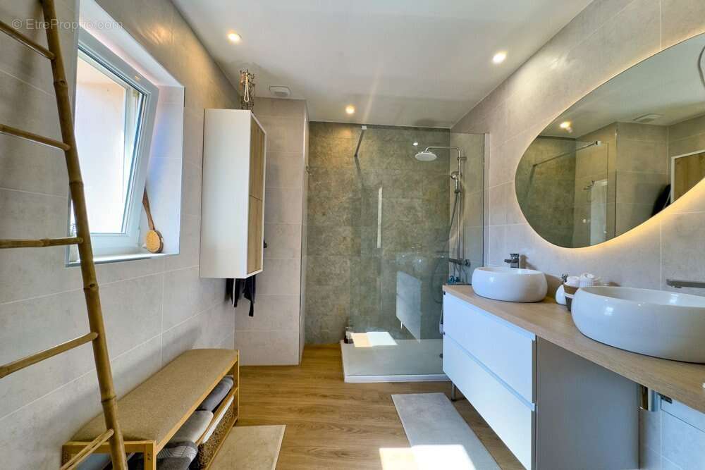 Maison à ROQUEVAIRE