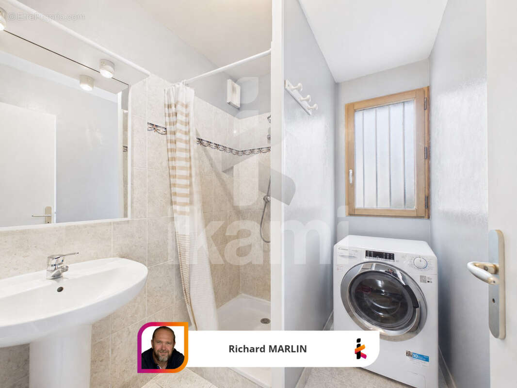 Appartement T3, 66m2, 2 chambres, plage et commerces à pied, au pied des remparts de la Citadelle - photo 8