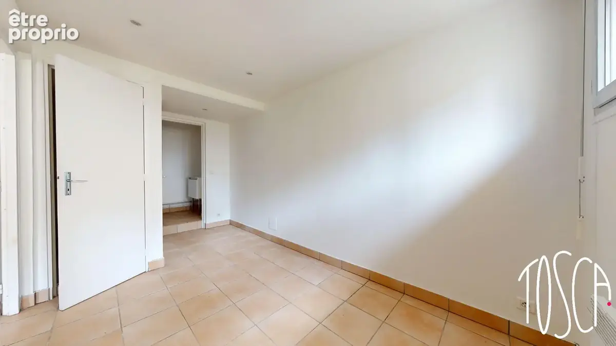 EXCLUSIVITE - CHOISY LE ROI - 2 pièces avec entrée indépendante de 32 m² - photo 6