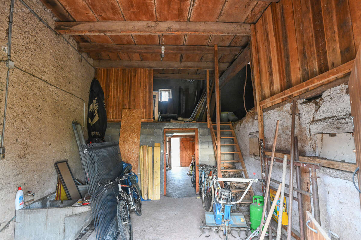 Maison à CHASSEY-LES-MONTBOZON