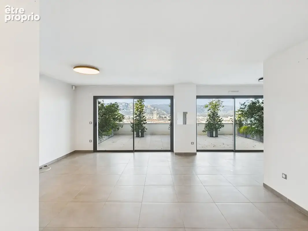 Appartement 144m² duplex t6 avec 3 terrasses  2 garages  1 cave - photo 2
