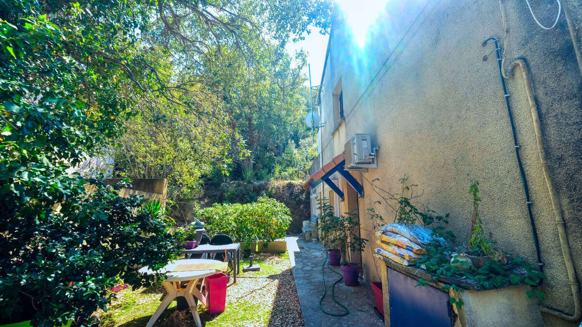 Maison à SAN-MARTINO-DI-LOTA